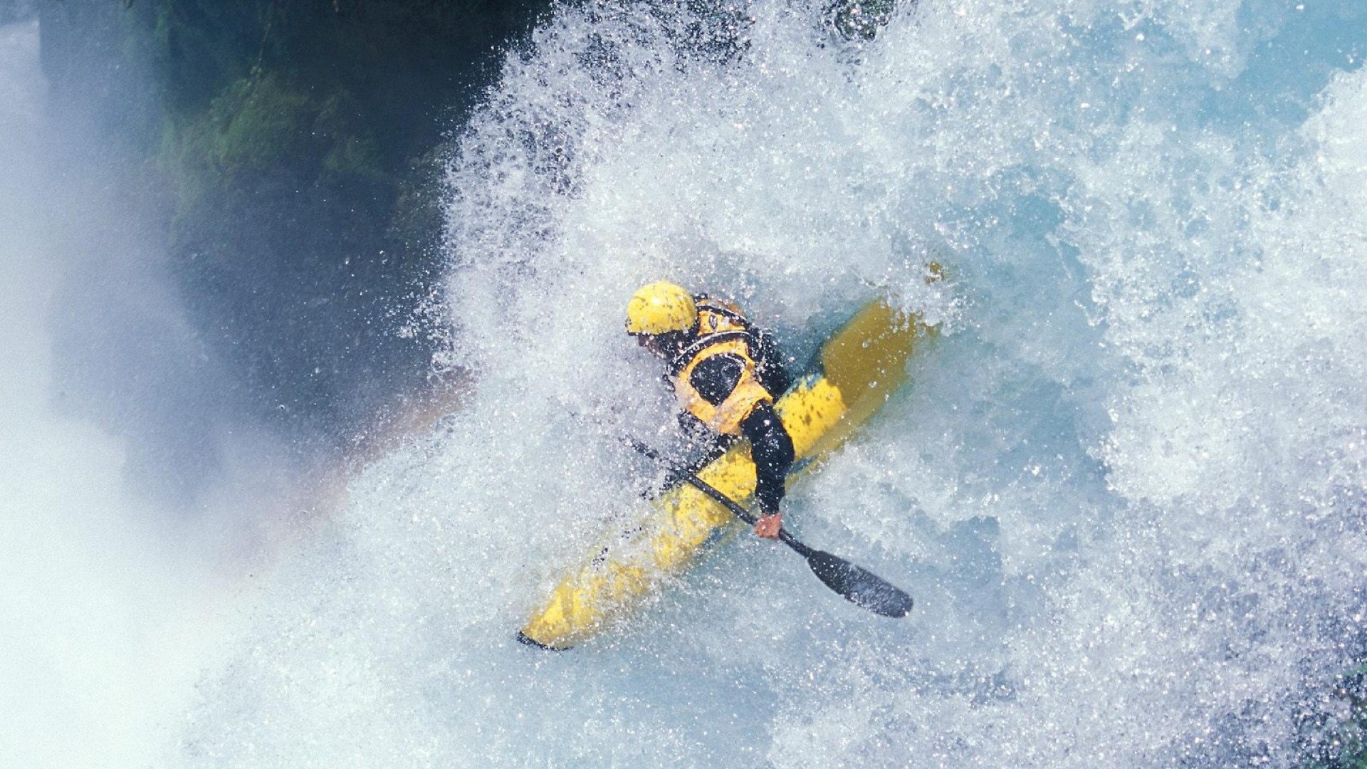 全国青少年攀岩锦标赛顺利举办,攀岩青少年标准赛道